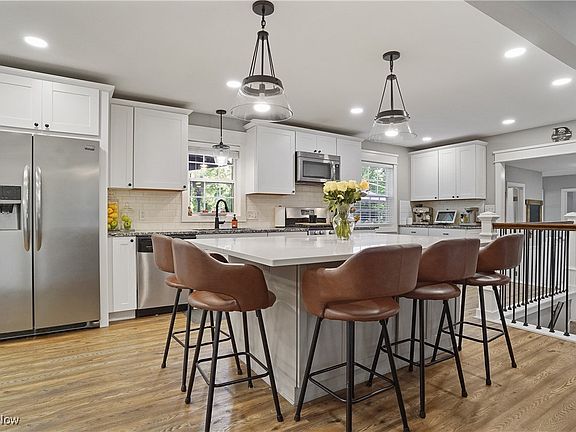 2nd image of 7065 Brightwood Dr