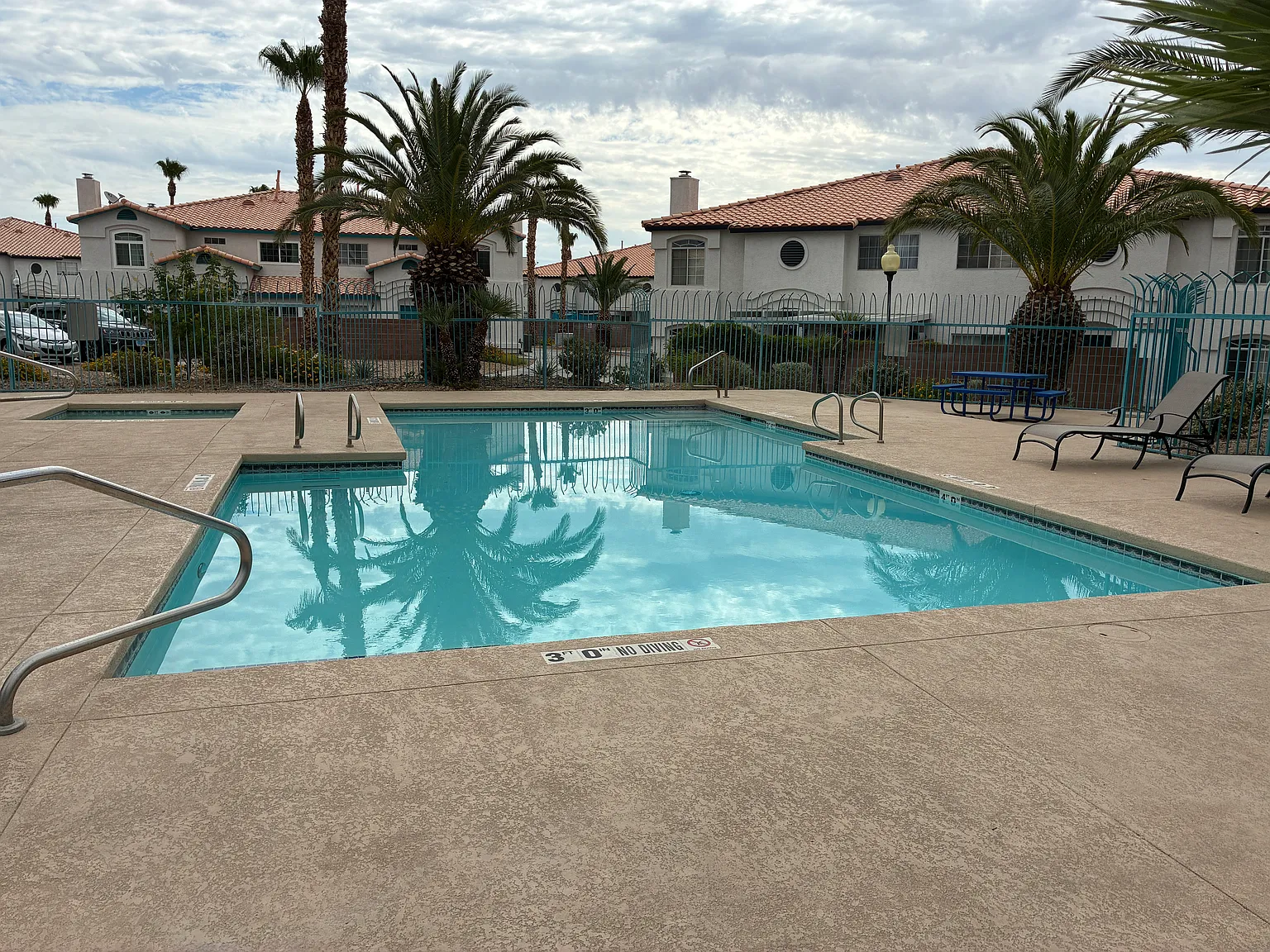 3bed/2.5bath/1gar - Townhome 89108 — Photo 3