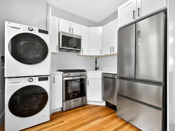 1576 Cambridge St, Cambridge, MA