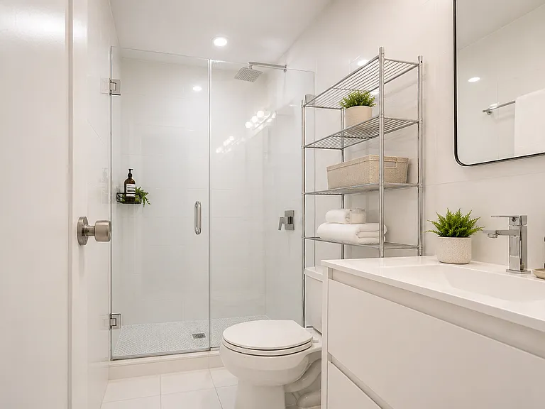 1477 Pacific St #2R — Photo 3