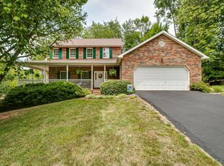 4 Caitlin Ct, Johnson City, TN 37604