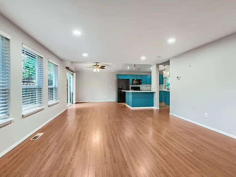 4605 SW 164th Ter — Photo 7