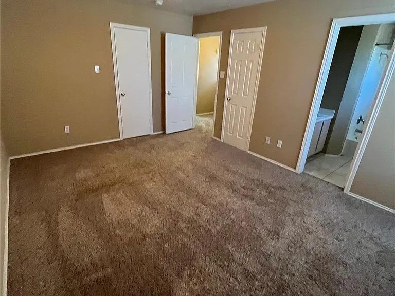 9625 Sugar Hill Dr — Photo 17