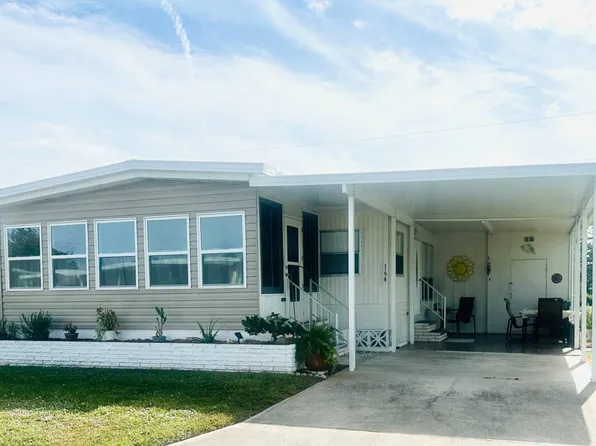 164 4th St W, Nokomis, FL 34275