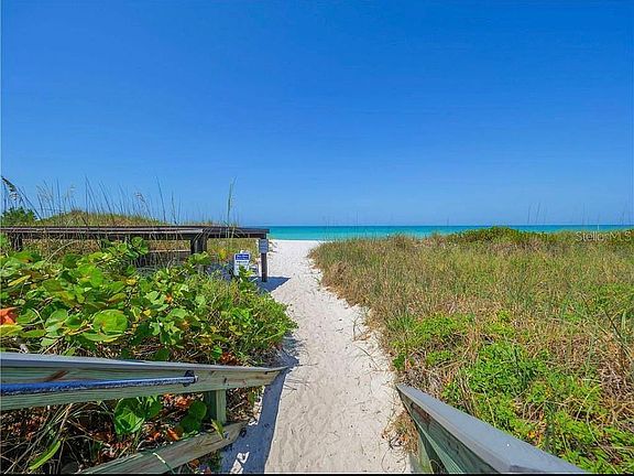 Path to Beach