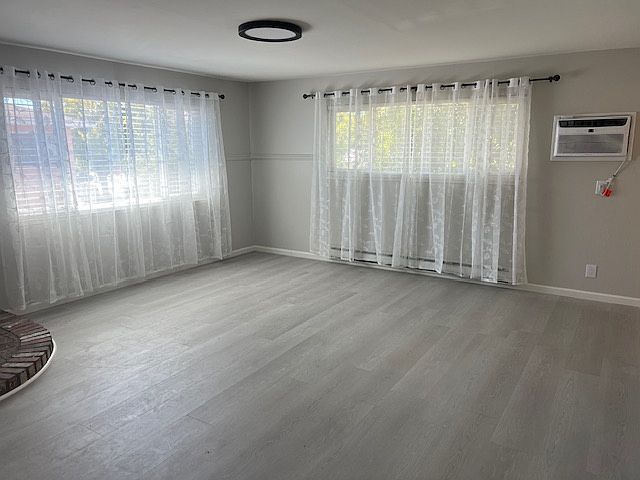1st image of 661 Chemeketa Dr #C