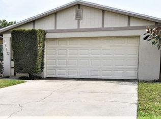 1110 Southern Pine Ln, Sarasota, FL 34243