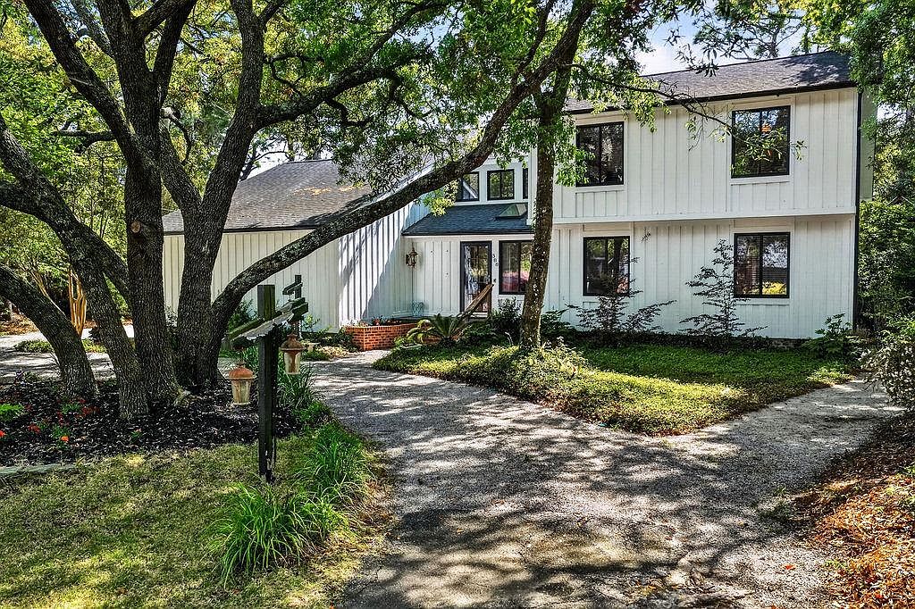 388 Linden Circle