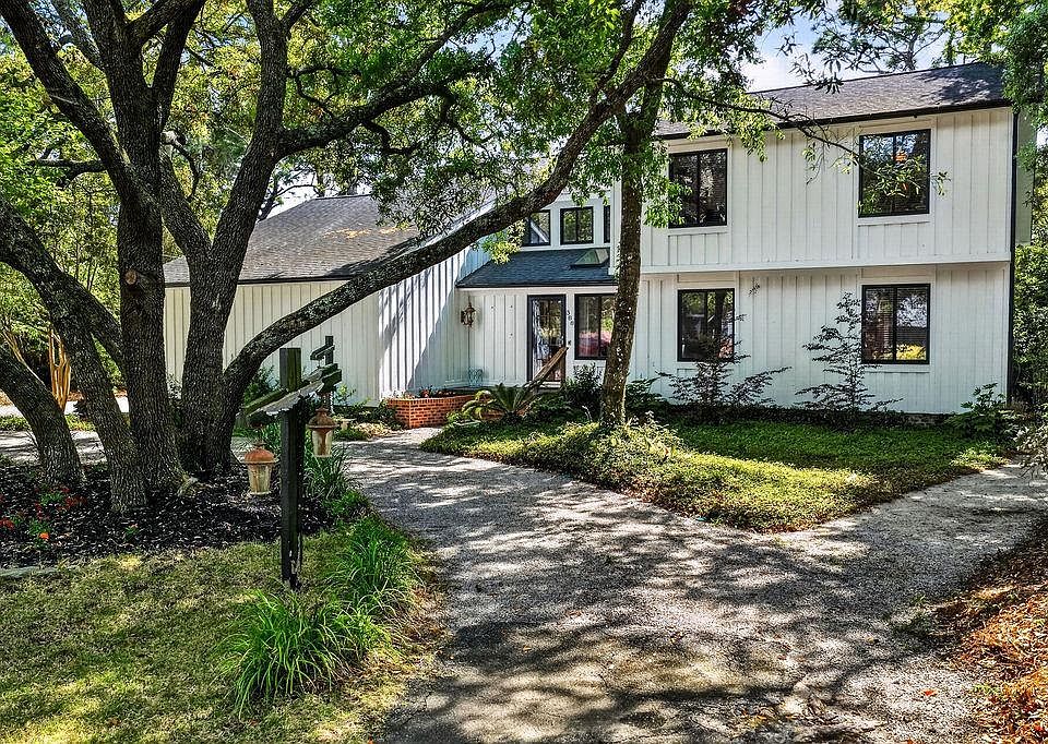 1st image of 388 Linden Circle