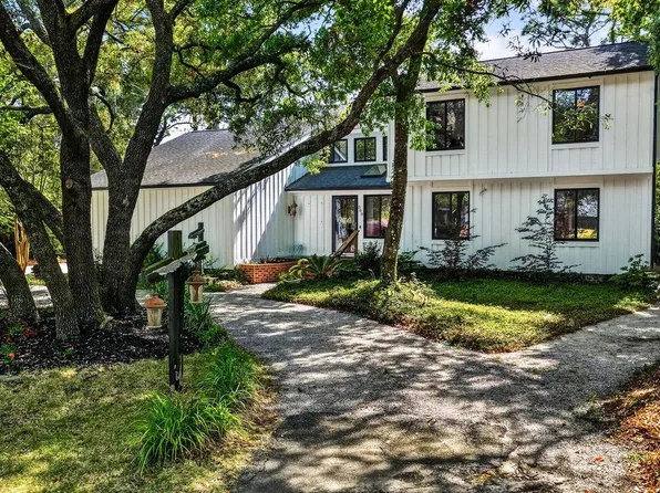 388 Linden Circle, Pawleys Island, SC 29585