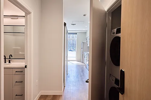 Floor plan Studio w/Nook + Patio | Treeline