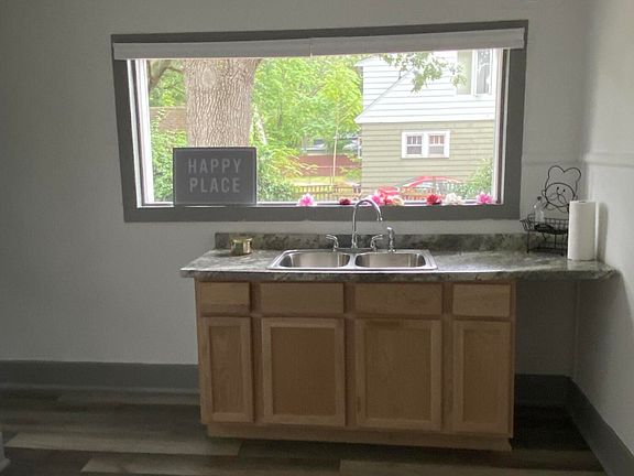 5th image of 3012 Sanford St