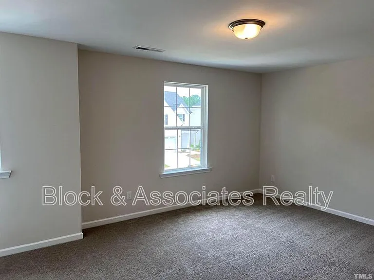 248 Streamliner Blvd — Photo 15