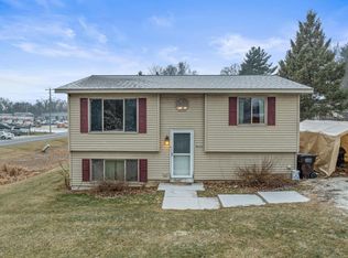 N1267 Hickory Rd, Genoa City, WI 53128