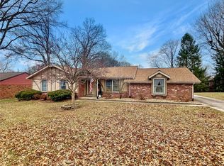 2016 Ravenwood Dr, Collinsville, IL 62234