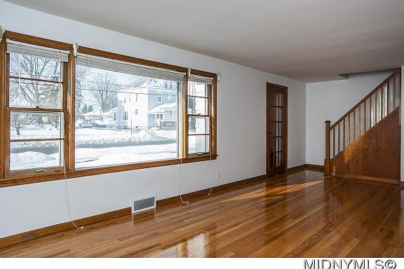 2nd image of 1609 South St