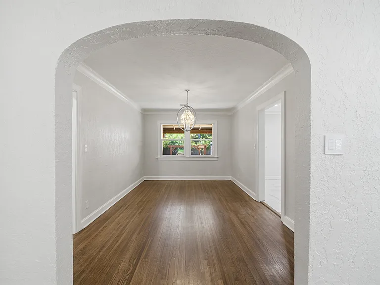 1240 S Birmingham Ave — Photo 10