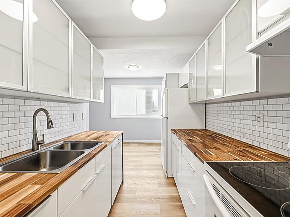 2nd image of 655 Abbottsfield Rd NW