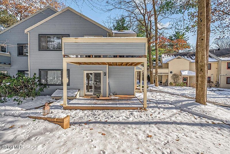 4th image of 105 Yorktown Drive