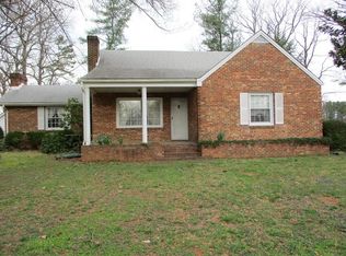 641 Blue Ridge Dr, Gretna, VA 24557