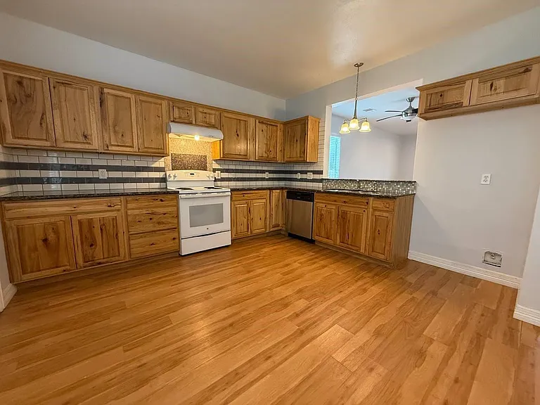 16835 Libson Falls Dr — Photo 8