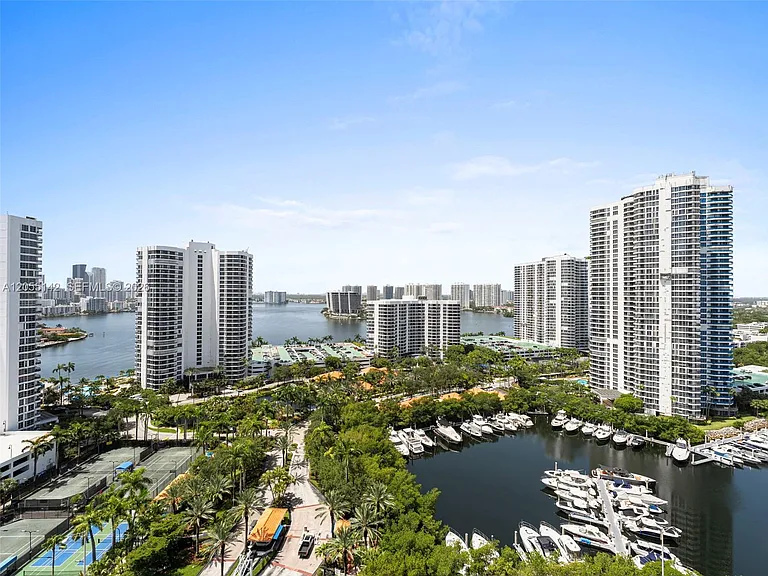 19400 Turnberry Way #1911 — Photo 49