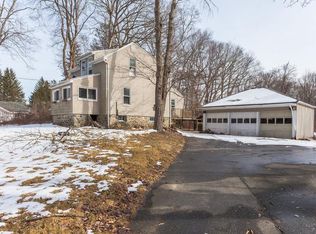 55 Fenn Rd, Middlebury, CT 06762
