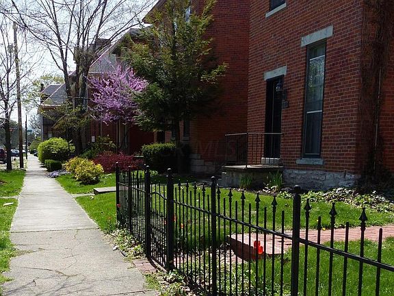 4th image of 1279 Dennison Ave #A