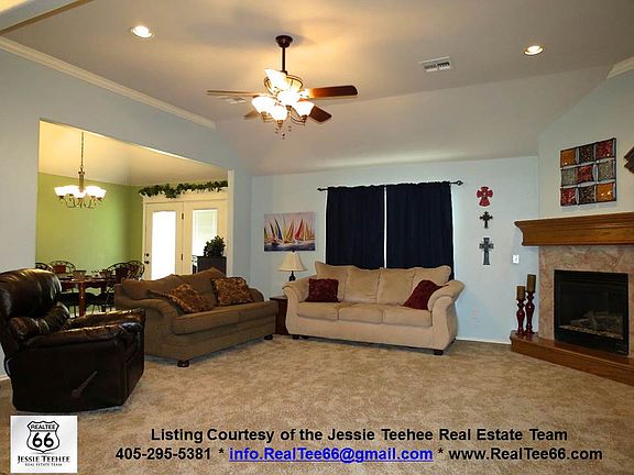 3rd image of 901 Shady Creek Ln