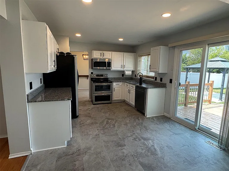 35865 Ashford Dr — Photo 8