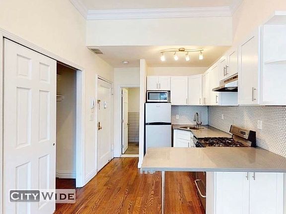 2nd image of 1570 2nd Ave #2G