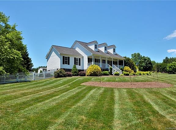 4th image of 5659 Silver Bell Ln