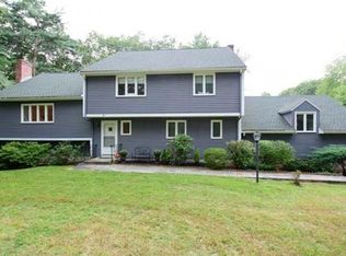 4 Landau Ln, Andover, MA 01810