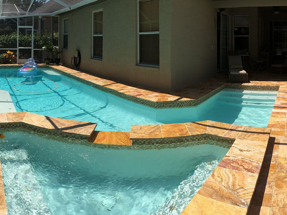 Travertine saltwater pool sp