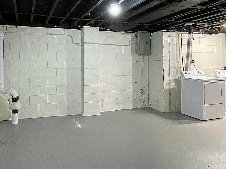 7318 Rosewood St — Photo 33