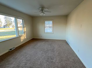 2543 Logan Ave, Waterloo, IA 50703