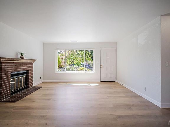 4th image of 2445 San Sebastian Avenue
