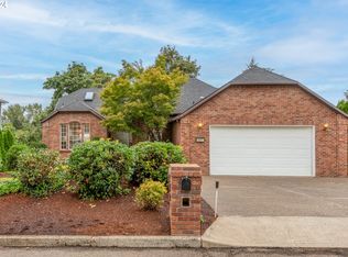 9901 SE Clatsop St, Portland, OR