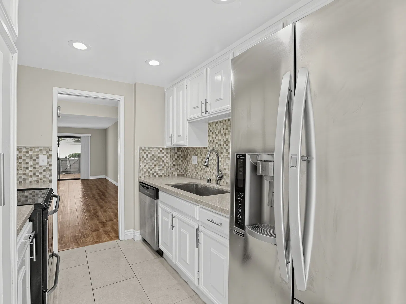 2 bed, 1223 sqft, $3,500 — Photo 4