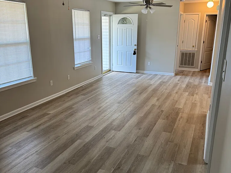 107 E End Ave #3 — Photo 9