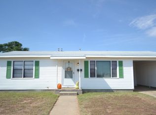 5203 McKnight Dr, Odessa, TX 79762