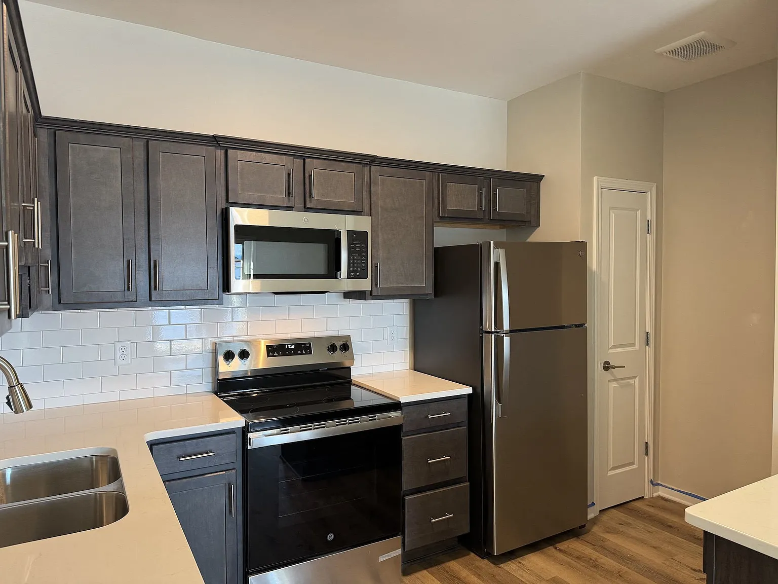 Hurstbourne Pointe — Photo 3