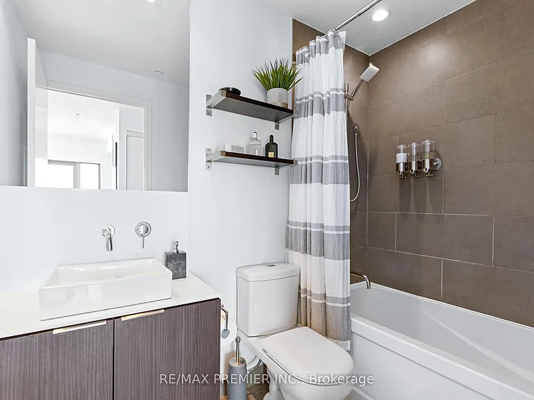 159 Dundas St E #3609 — Photo 12