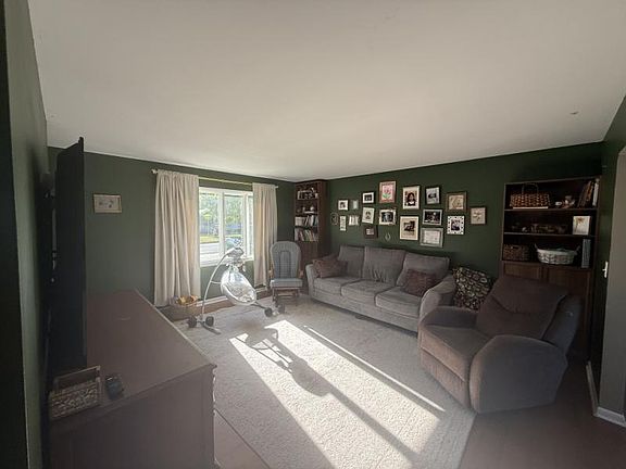 5th image of 4286 Woodland St