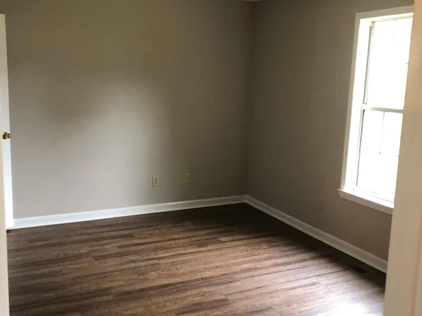 4843 Victoria Ct, Flowery Branch, GA 30542