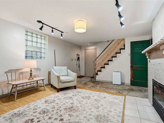 27th image of 1805 McNary Blvd