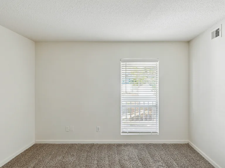 Overlook Apartments — Photo 21