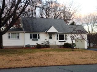 14 Victor Dr, Albany, NY 12203