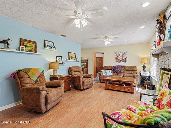 4th image of 280 Naylor St NE