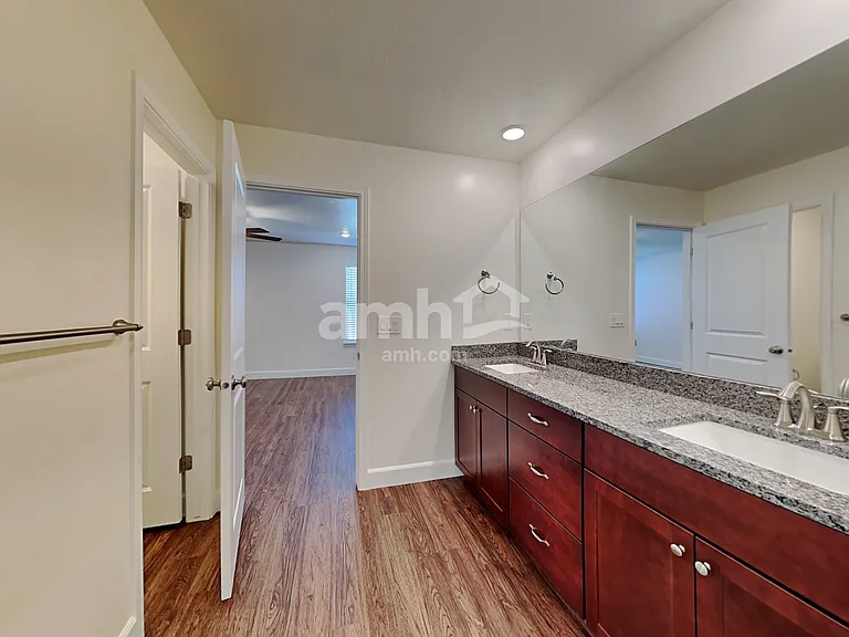 2293 E Frontier St — Photo 10